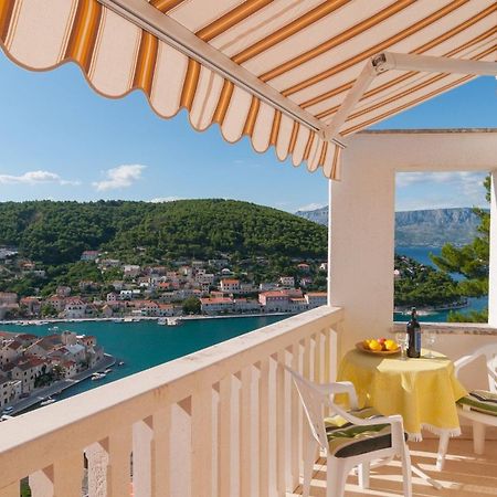 Apartments Mira - Beautiful Sea View Pucisca Buitenkant foto